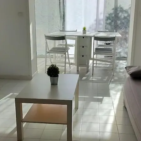 Jardins Du Port Yourhosthelper Apartment