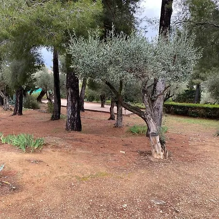 Jardins Du Port Yourhosthelper * Saint-Cyr-sur-Mer